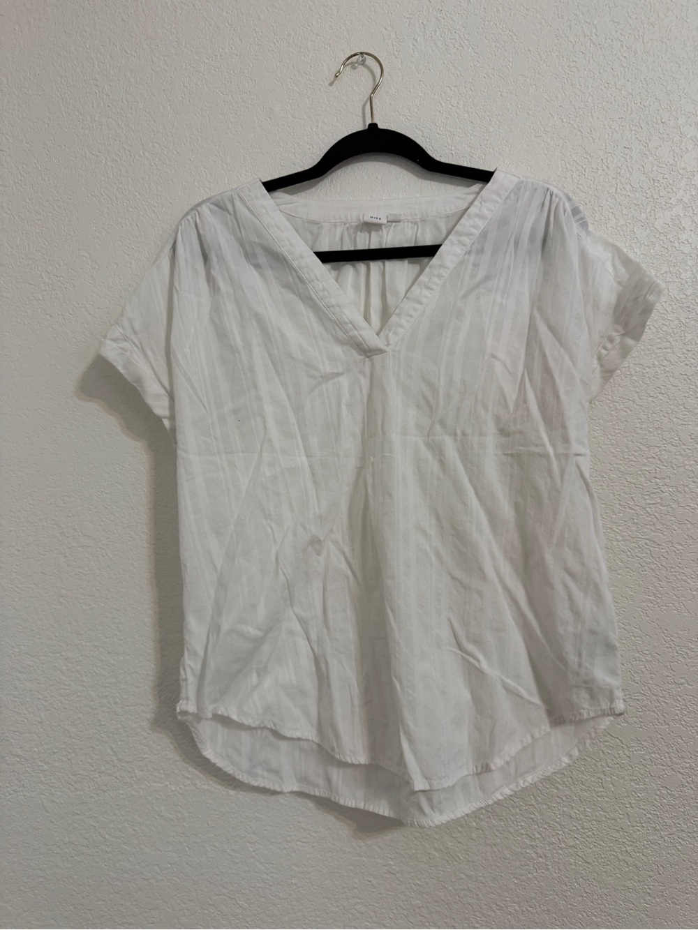 #9 GAP White V-Neck Short Sleeve Blouse